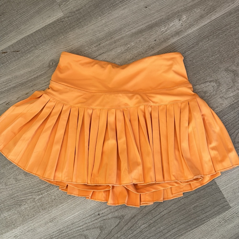 Gold hinge skirt